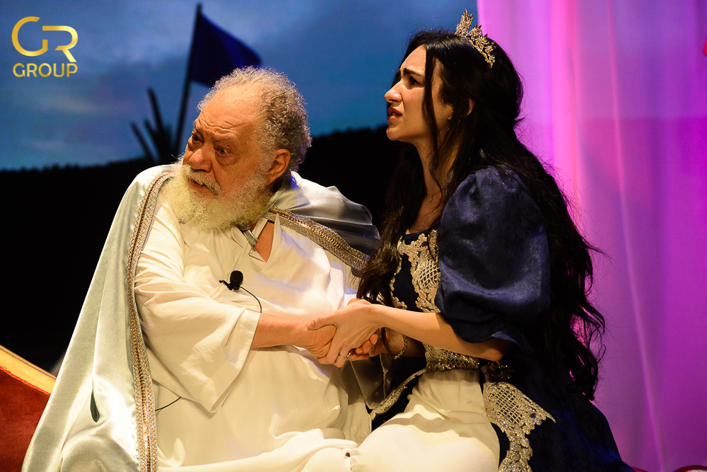 يحيى الفخراني مجسّداً الملك لير. (G.R Group)