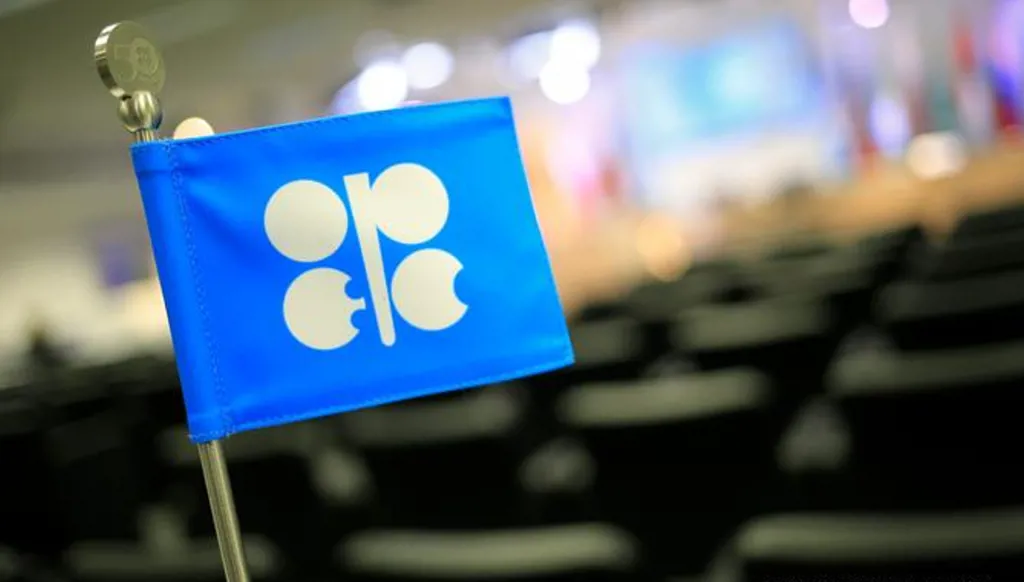 "أوبك+" تُبقي إنتاج النفط دون تغيير وسط أزمات سياسية داخلية وتراجع الأسعار
