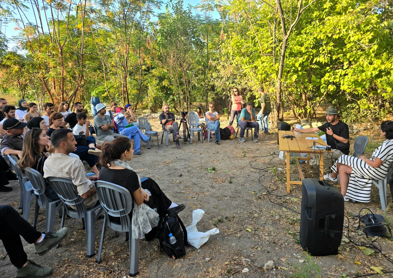 محاضرة في الطبيعة.