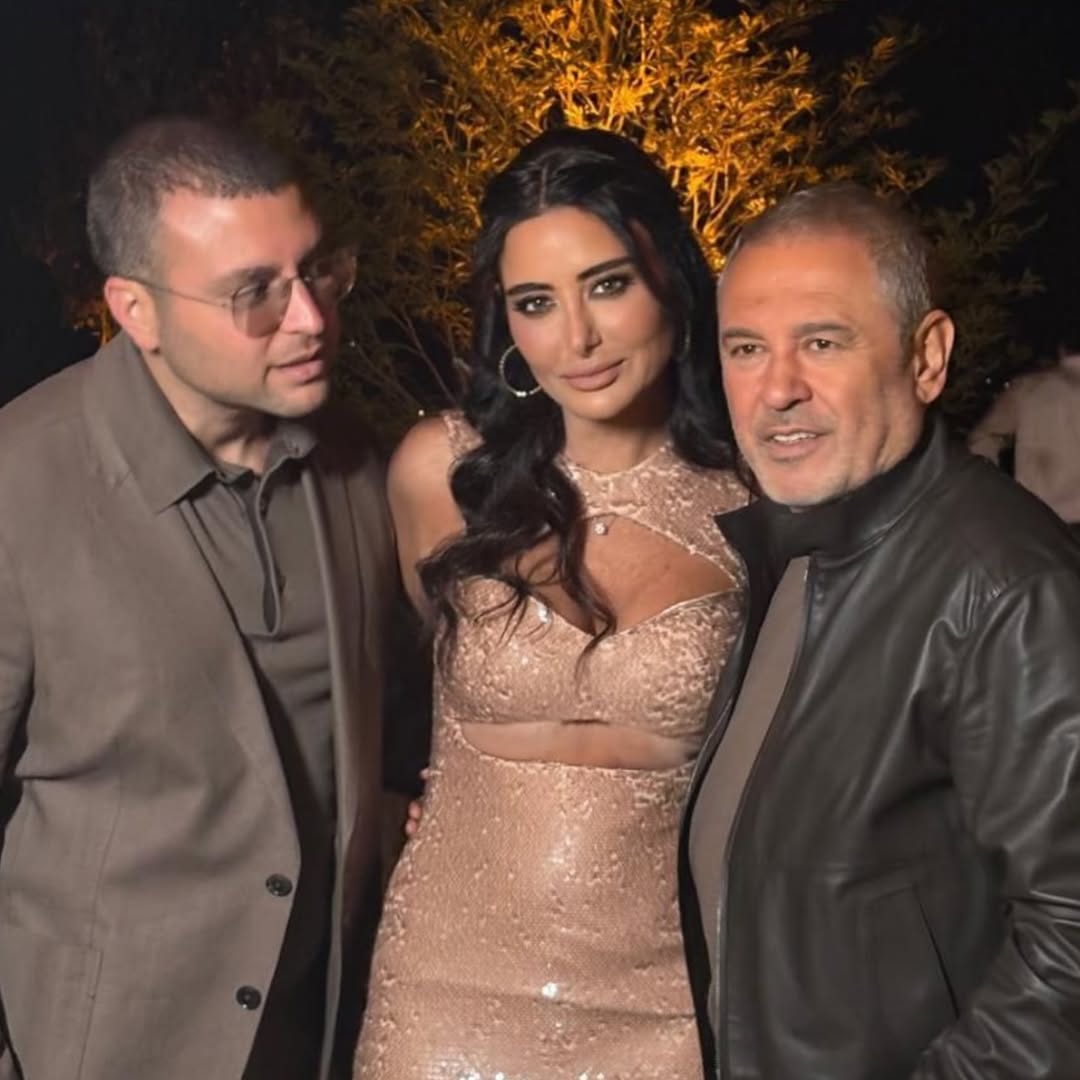 ايلي صعب وابنه جونيور بملابس غريج في حفلة ما قبل زفاف سيليو وزين قطامي (إنستغرام)