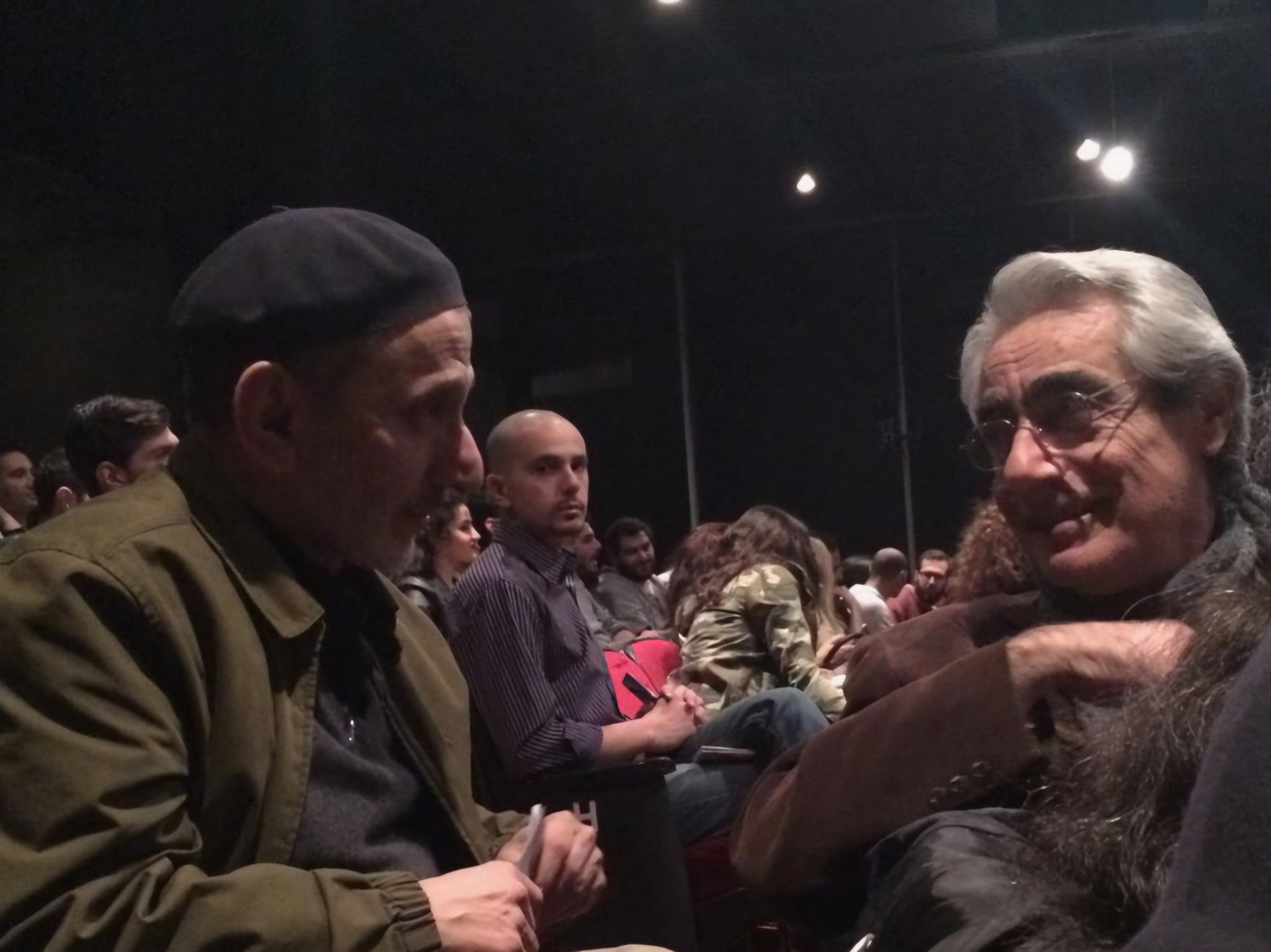 اللقاء الأخير للممثل والمخرج المسرحي فائق حميصي والراحل زياد الرحباني.