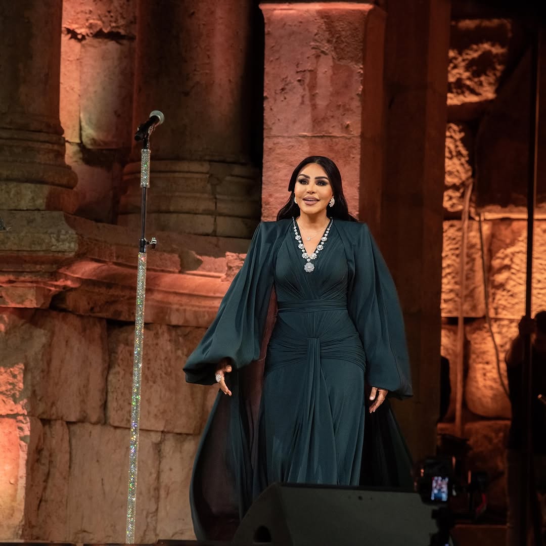 اطلالة الملكة احلام الشامسي في مهرجان جرش (إنستغرام)