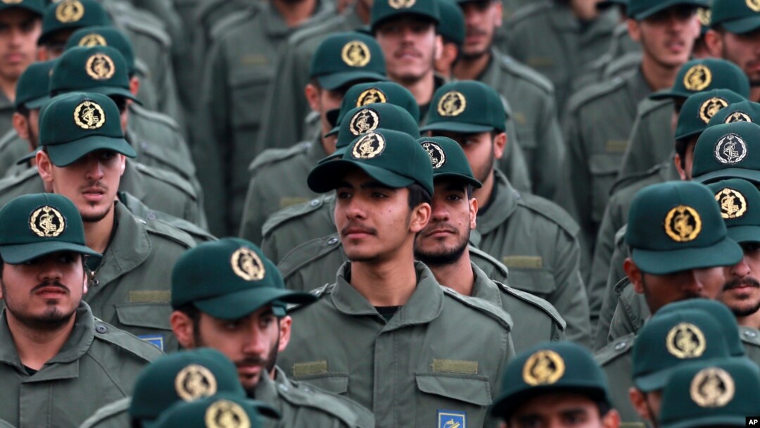 عناصر من الحرس الثوري الإيراني (وكالات).