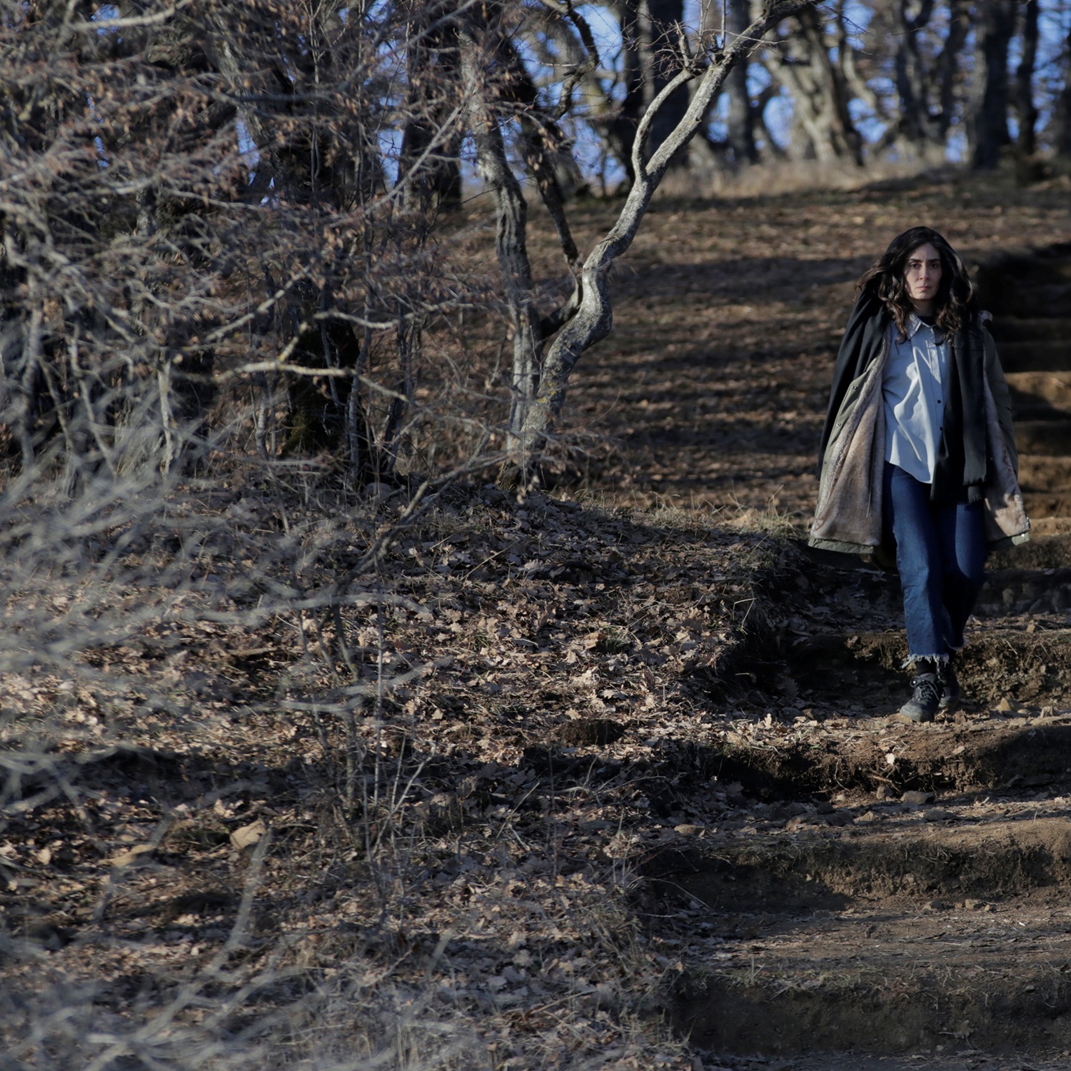 محاولة فهم تجربة الإنسان في الظروف القصوى. 