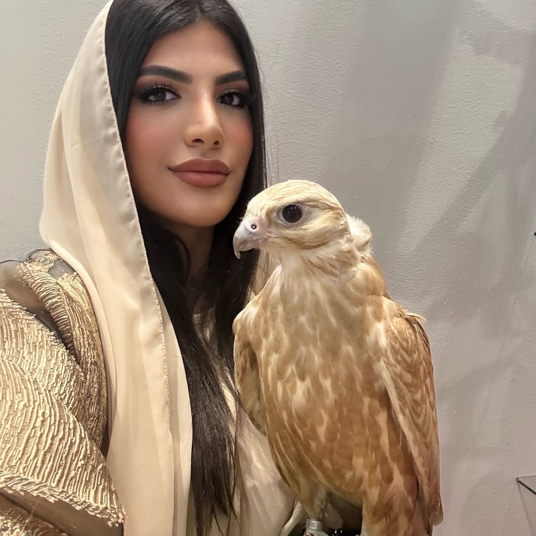 مريم محمد بإطلالات عربية أنيقة (انستغرام)