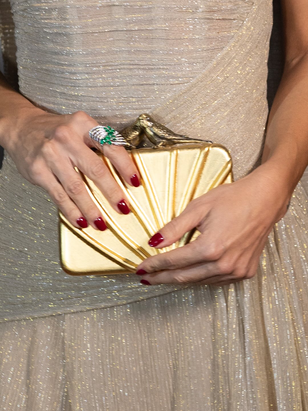 حقيبة مخلب من علامة Sarah's Bag (إنستغرام)