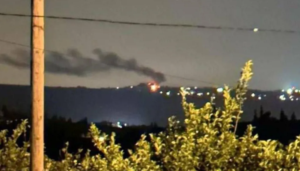 تجدد الغارات الاسرائيلية على جنوب لبنان ليلاً (فيديو)