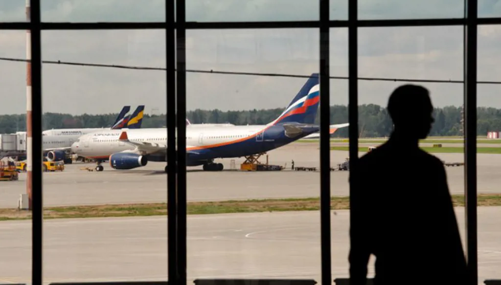 روسيا: استئناف العمل في مطارات موسكو الأربعة