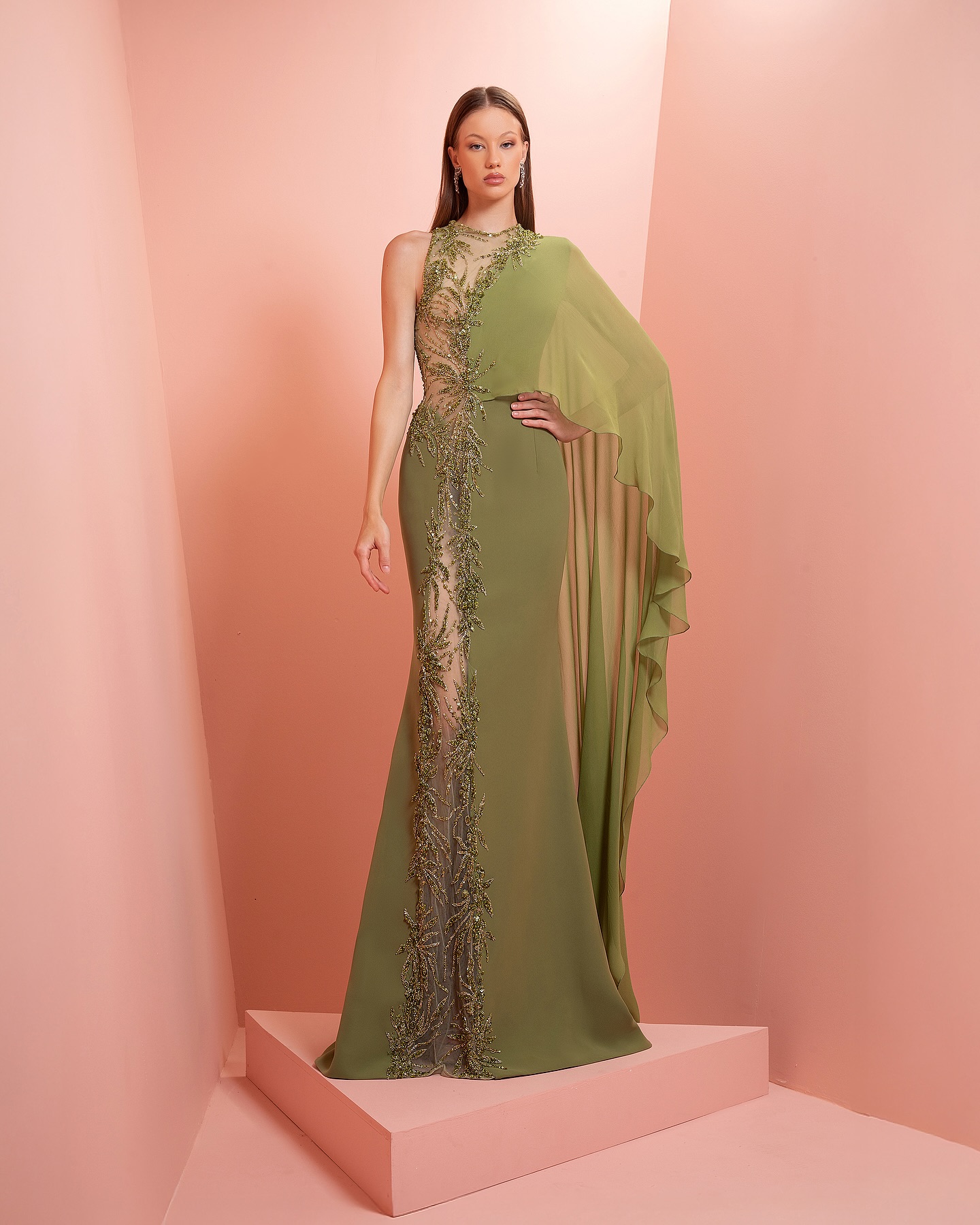 من مجموعة الأزياء الجاهزة للمصمّم زياد نكد لربيع وصيف 2026 (إنستغرام)