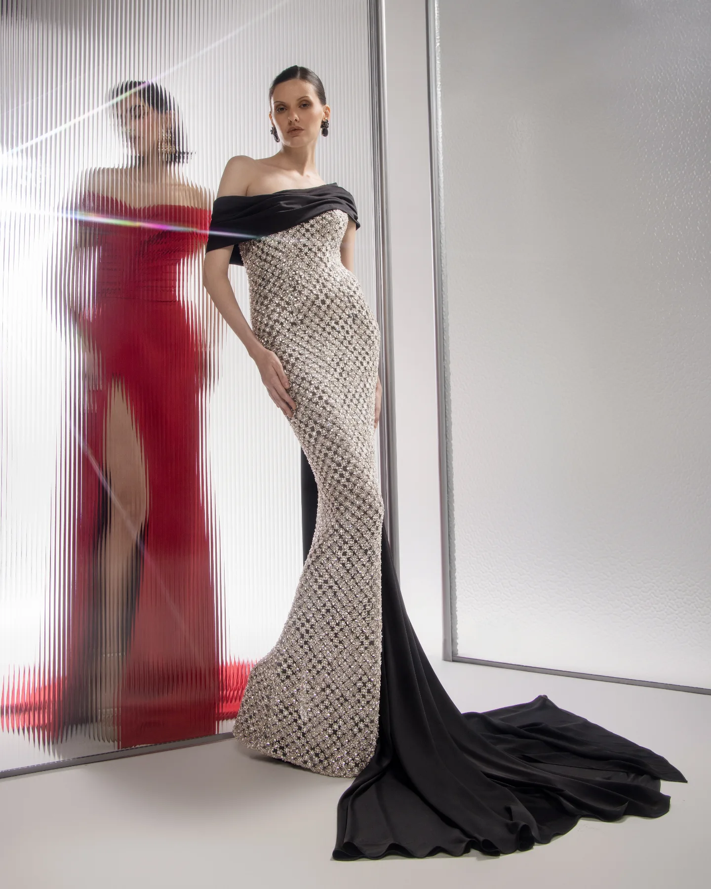 من مجموعة الوعد لربيع وصيف 2026 للمصمّم نجا سعادة (إنستغرام)