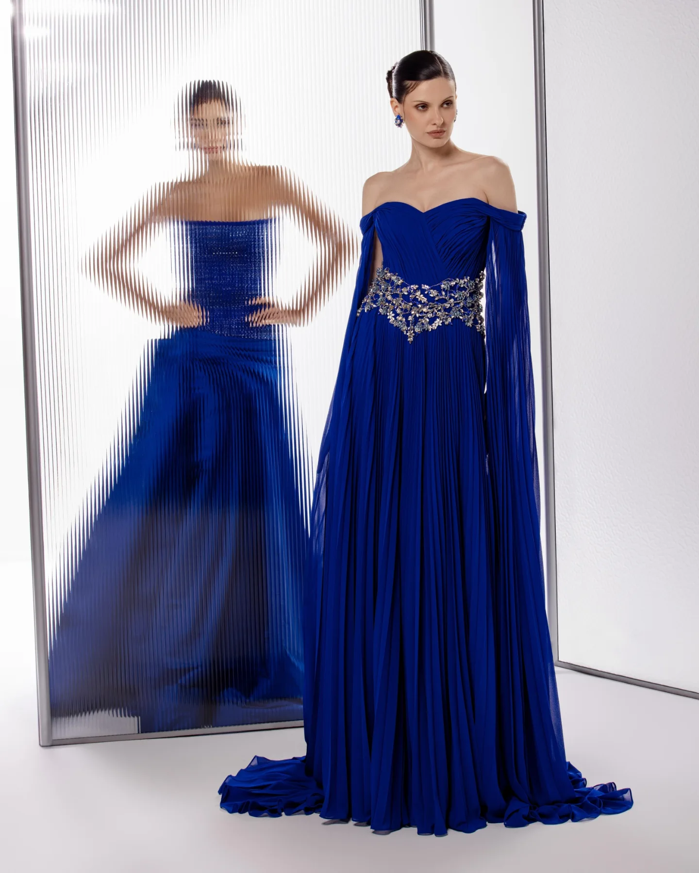 من مجموعة الوعد لربيع وصيف 2026 للمصمّم نجا سعادة (إنستغرام)