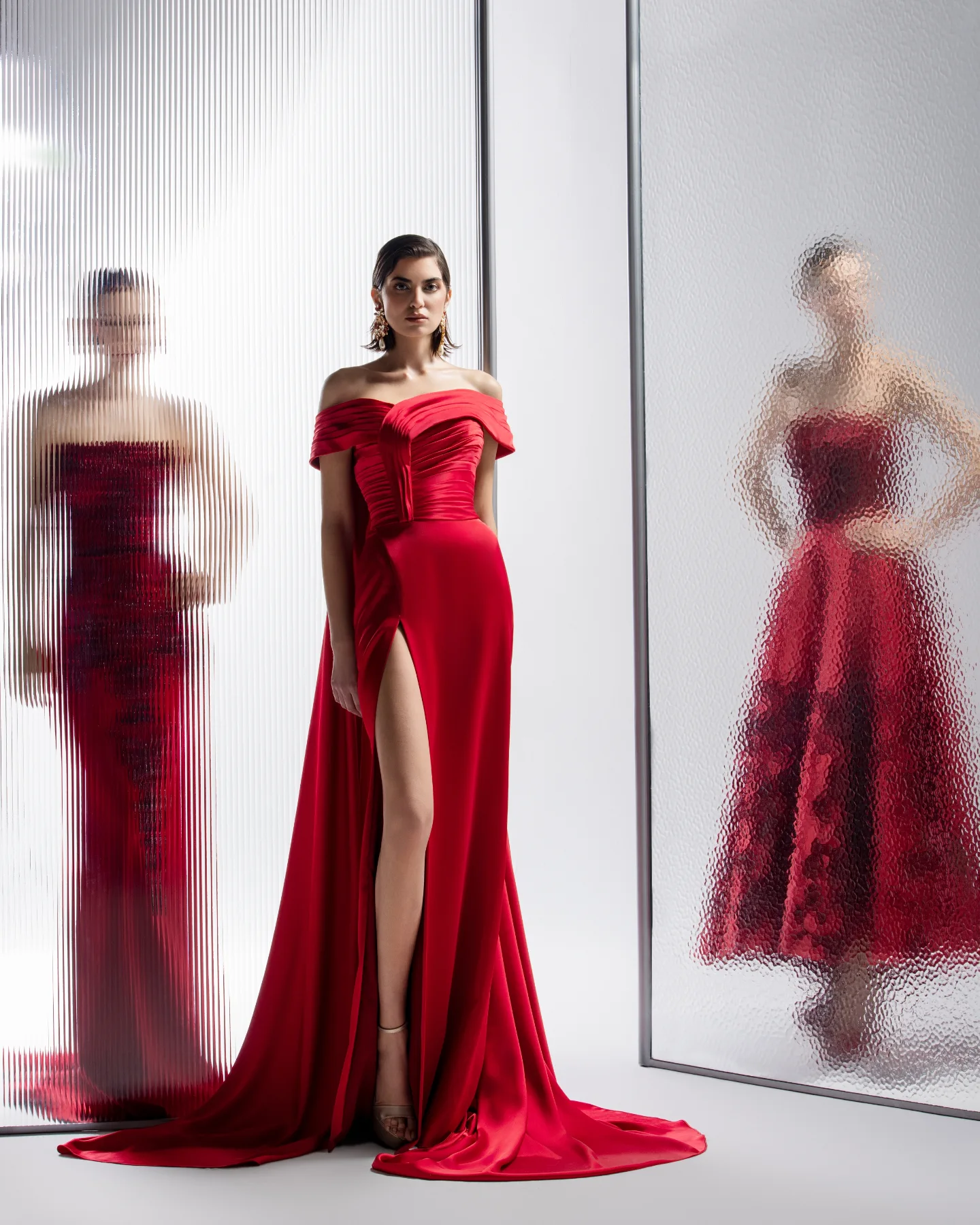 من مجموعة الوعد لربيع وصيف 2026 للمصمّم نجا سعادة (إنستغرام)