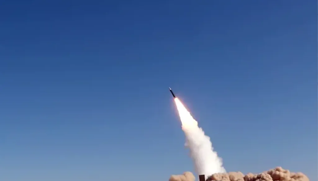 الجيش الإسرائيلي يعترض صاروخاً أطلق من اليمن