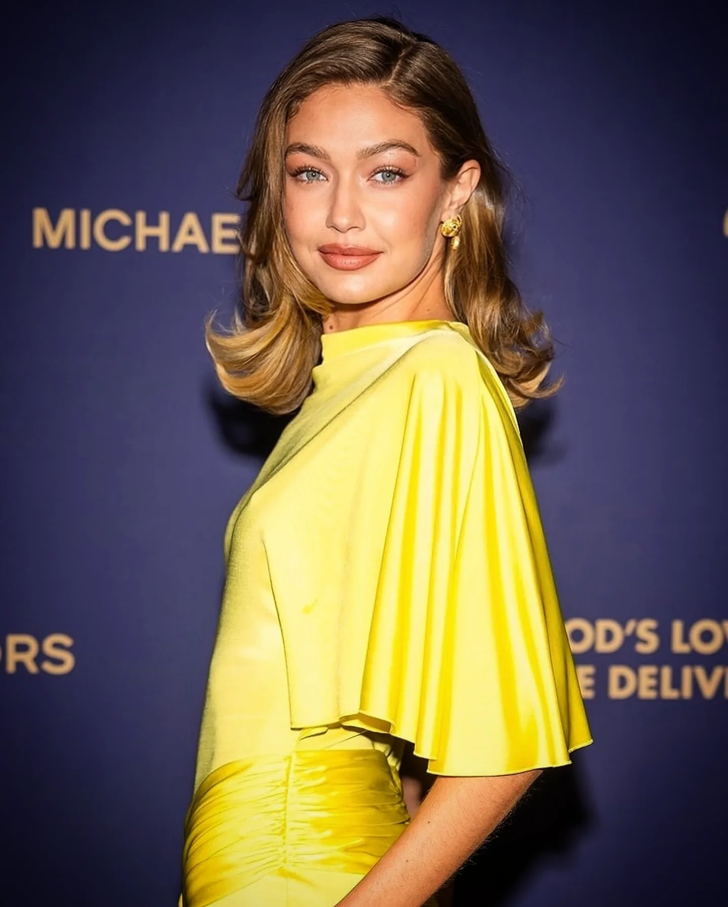 جيجي حديد في حفل Golden Heart Awards (إنستغرام)  