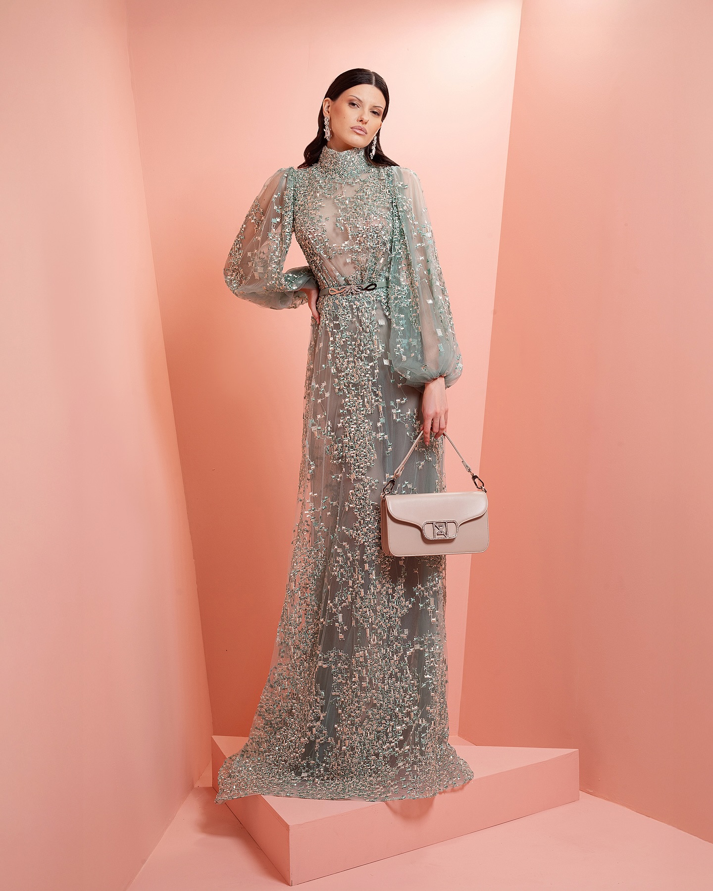 من مجموعة الأزياء الجاهزة للمصمّم زياد نكد لربيع وصيف 2026 (إنستغرام)