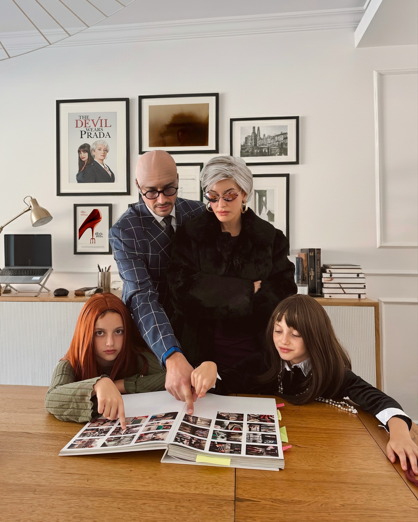 كارن وازن وعائلتها في هالووين (إنستغرام)