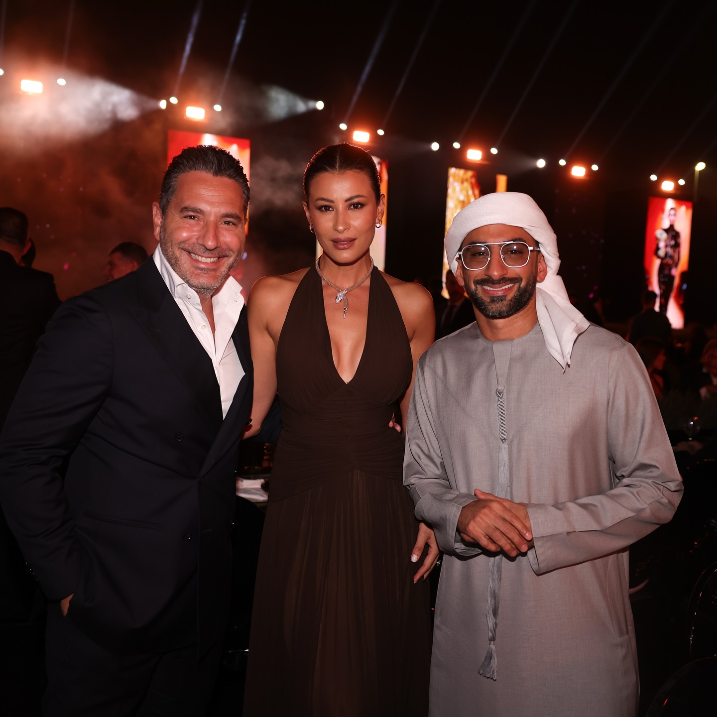 أنس بوخش مع ريم السعيدي وزوجها وسام بريدي (إنستغرام)