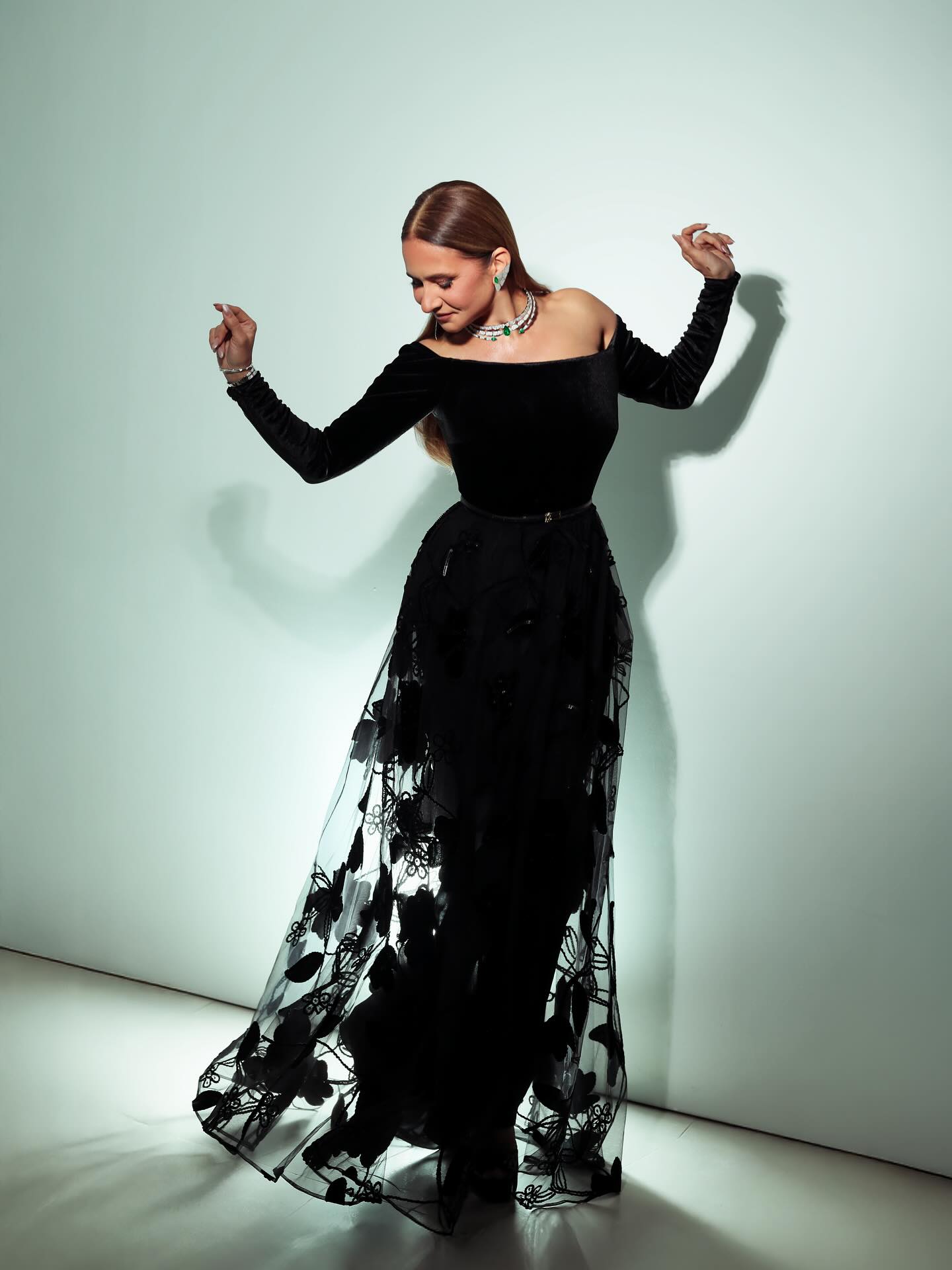 نيللي كريم بتصميم إيلي صعب (إنستغرام)