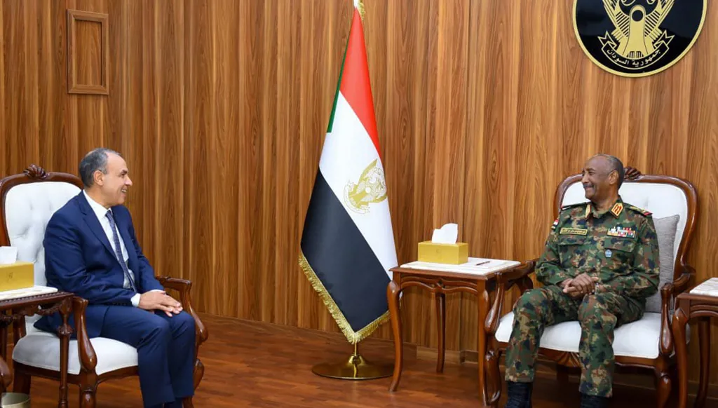 لقاء بين عبد العاطي والبرهان: تأكيد على دعم مصر الكامل للسودان