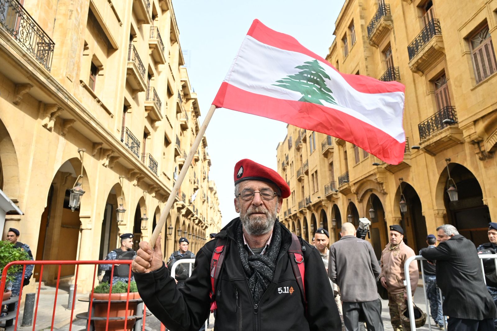 اعتصامات في الشارع (حسام شبارو).