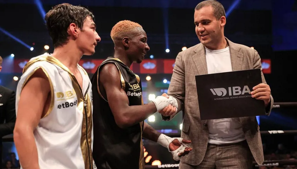 رئيس الاتحاد الدولي يؤكد استمرار مبادرات دعم الملاكمين في أولمبياد 2028