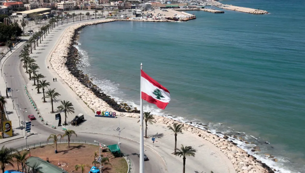 ابتسم… أنت في لبنان!