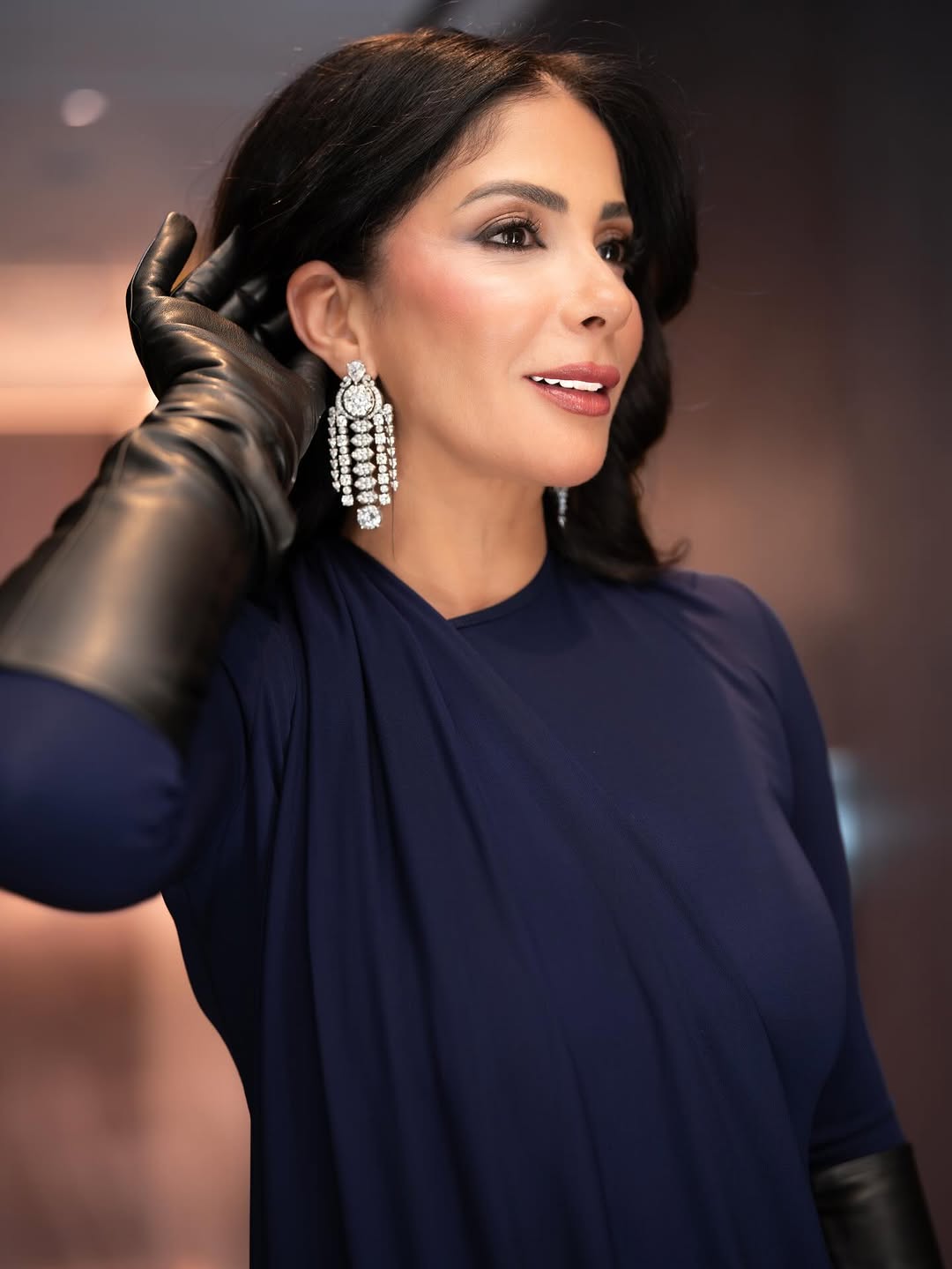 منى زكي بمجوهرات مستوحاة من أم كلثوم (انستغرام)