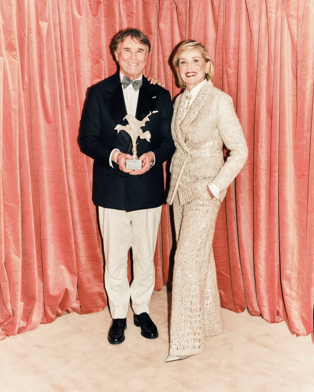 شارون ستون في حفل جوائز الموضة البريطانيّة (إنستغرام)