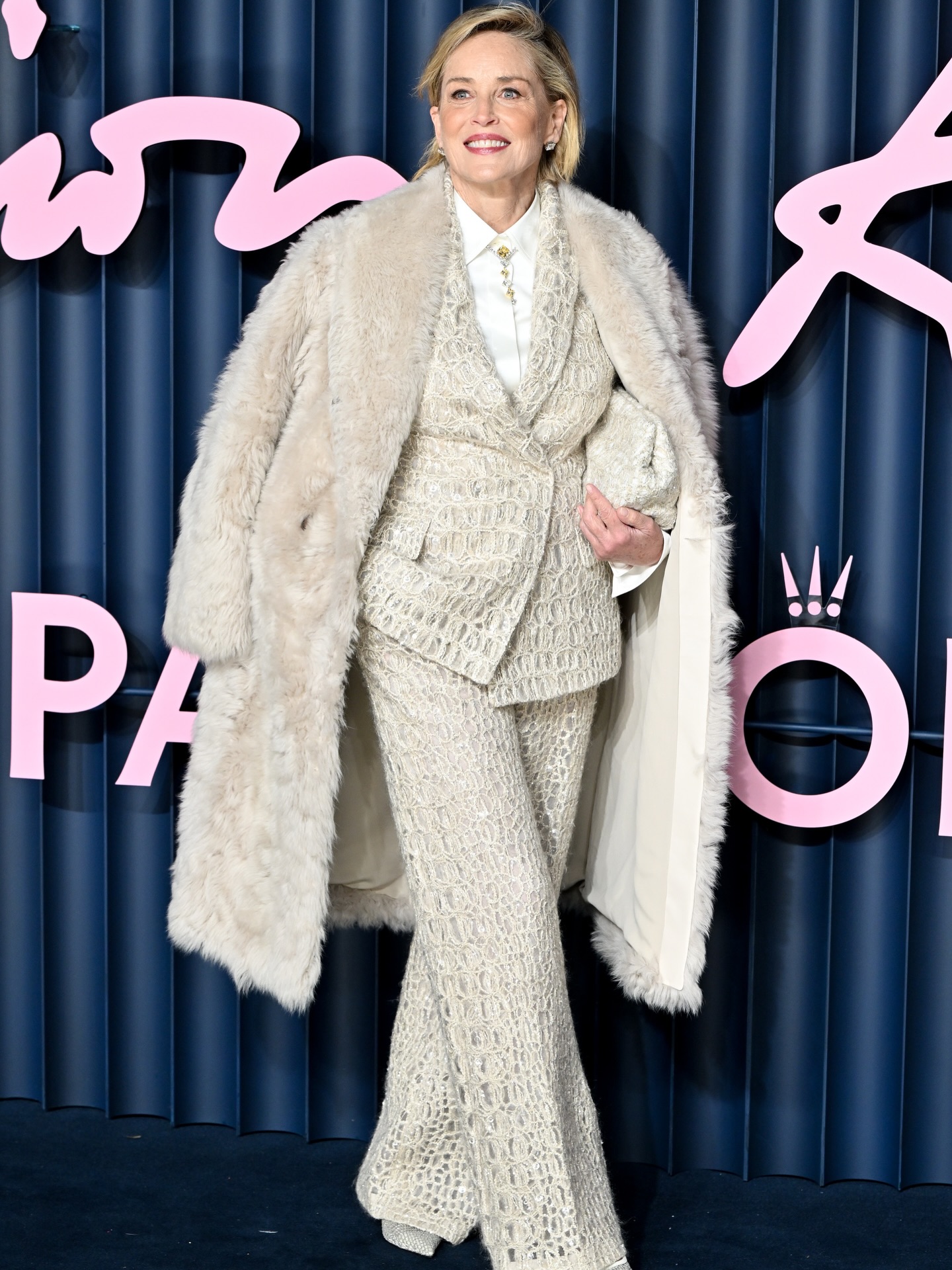 شارون ستون في حفل جوائز الموضة البريطانيّة (إنستغرام)