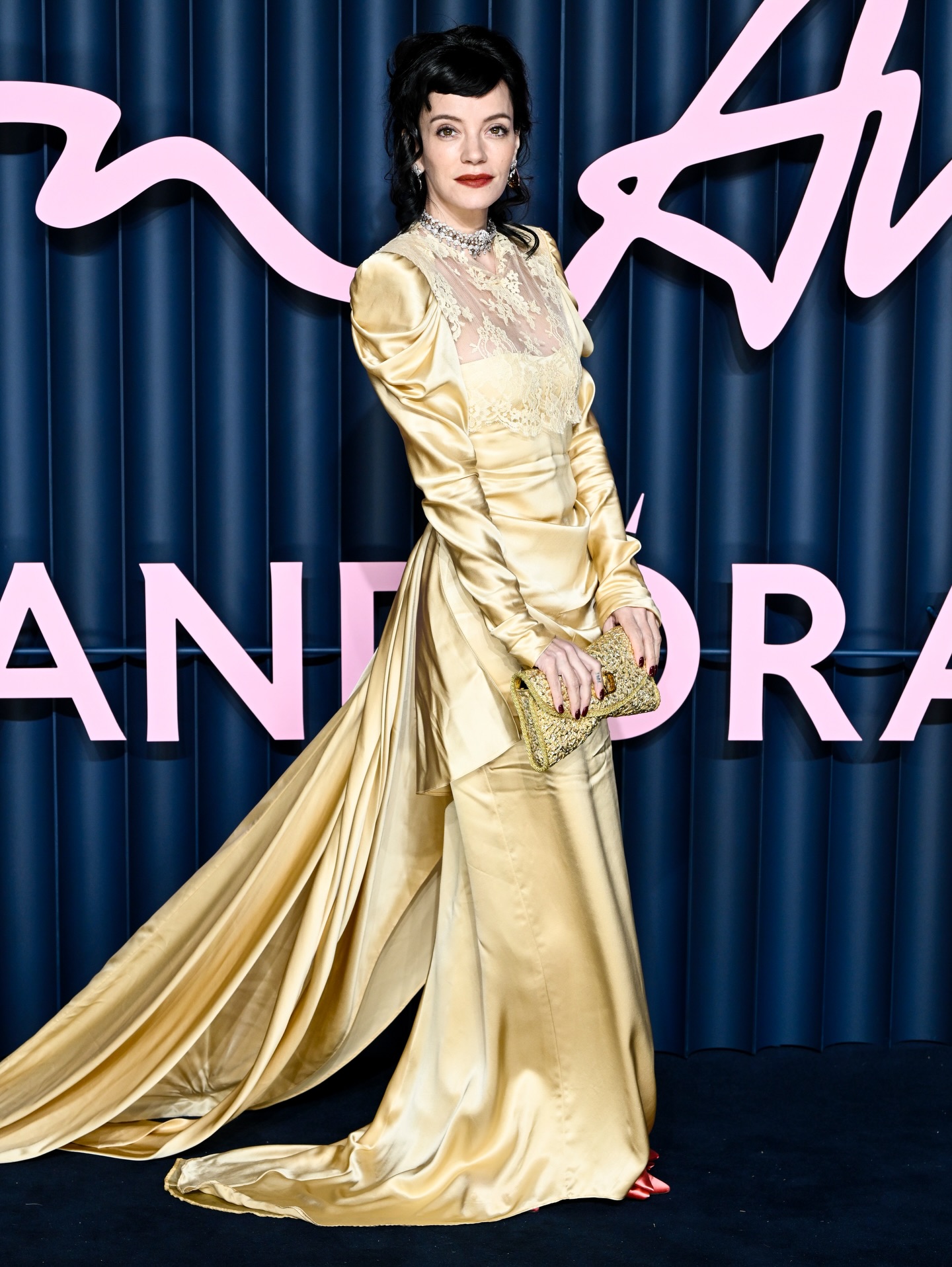 ليلي ألن في حفل جوائز الموضة البريطانيّة (إنستغرام)