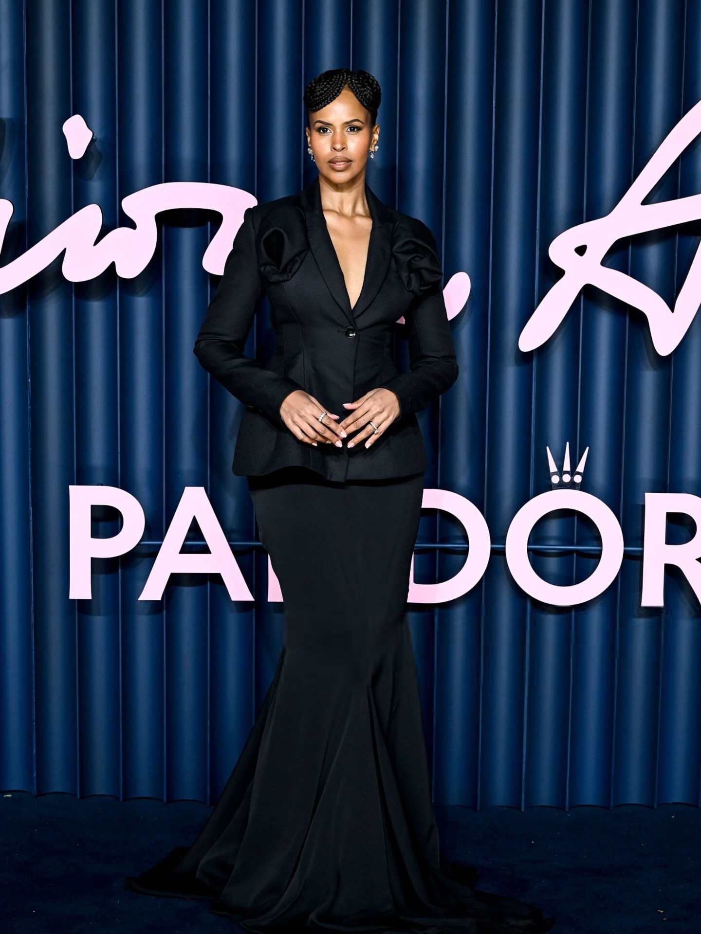 سابرينا إلبا في حفل جوائز الموضة البريطانيّة (إنستغرام)