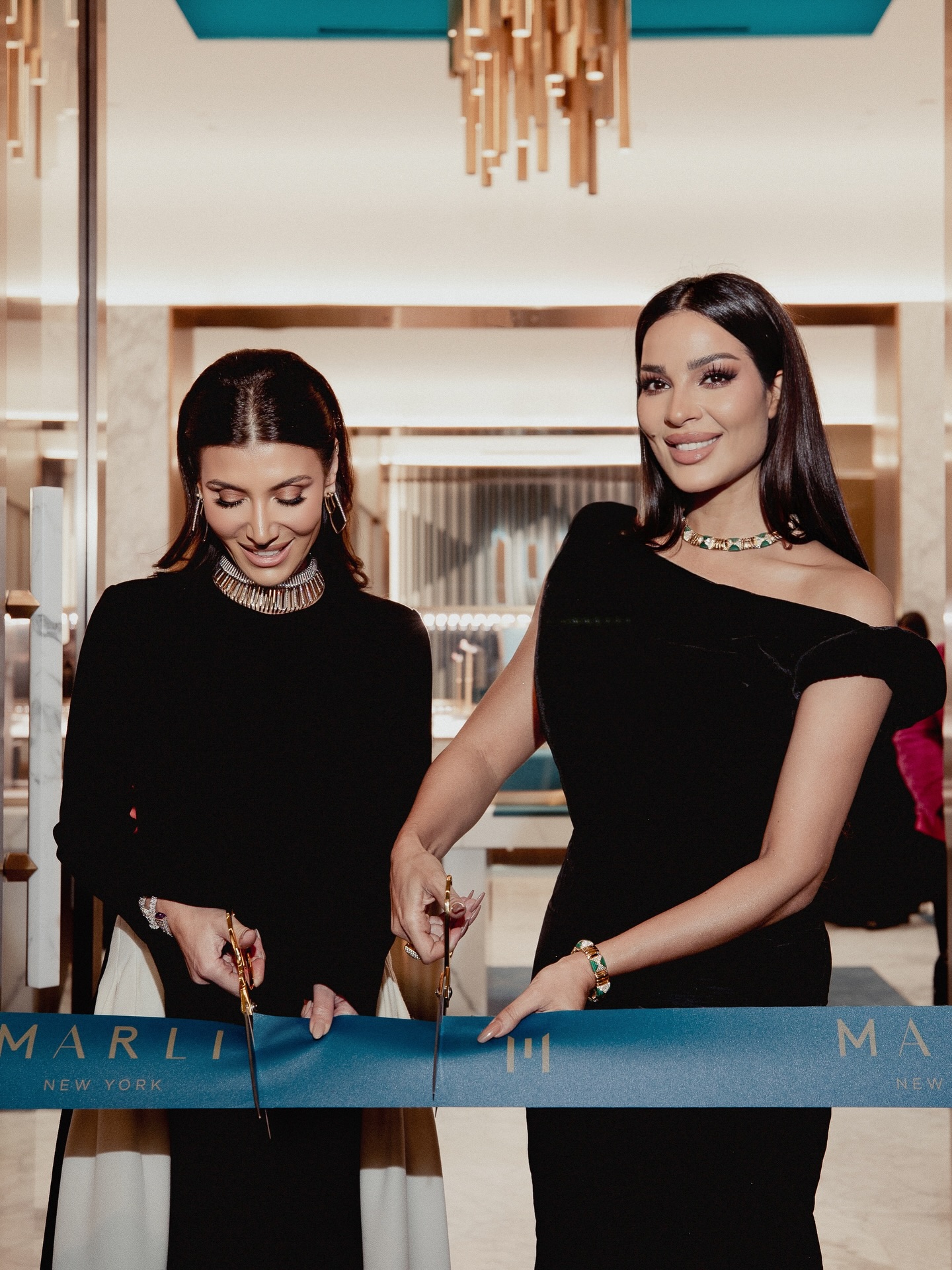 نادين نسيب نجيم ومارال أرتينيان مصمّمة مجوهرات مارلي نيويورك (إنستغرام)