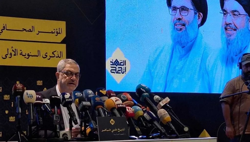 مسؤول وحدة الأنشطة الإعلامية في حزب الله، الشيخ علي ضاهر، يعلن برنامج الفعاليات الخاصة بإحياء الذكرى السنوية الأولى لاغتيال الأمينين العامين للحزب، السيد حسن نصرالله والسيد هاشم صفي الدين