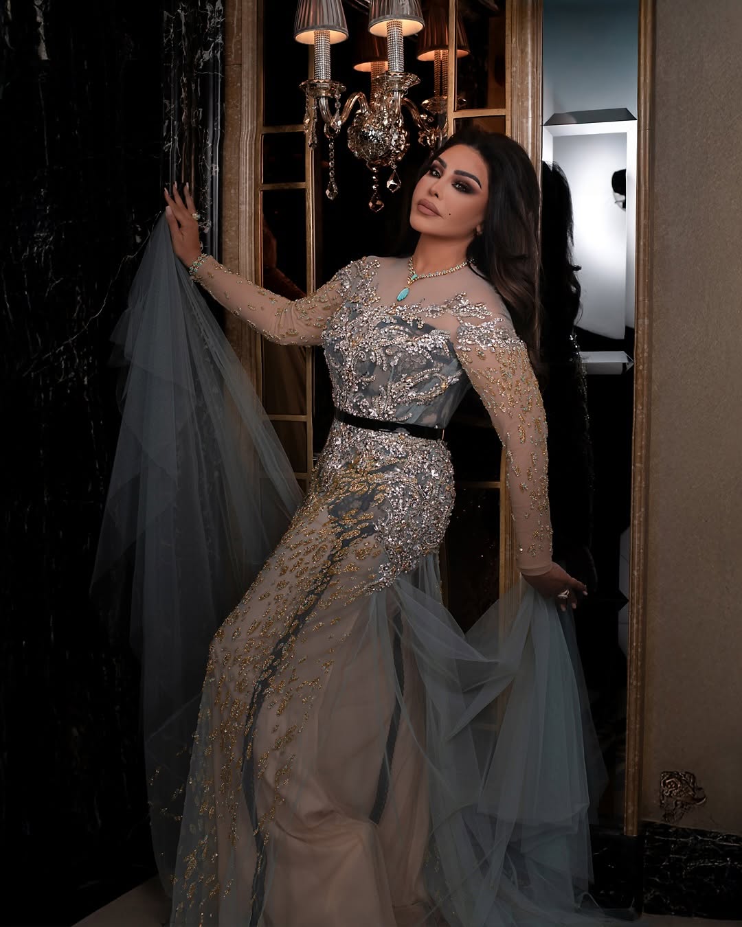 احلام الشامسي بفستان كوتور فخم (انستغرام)