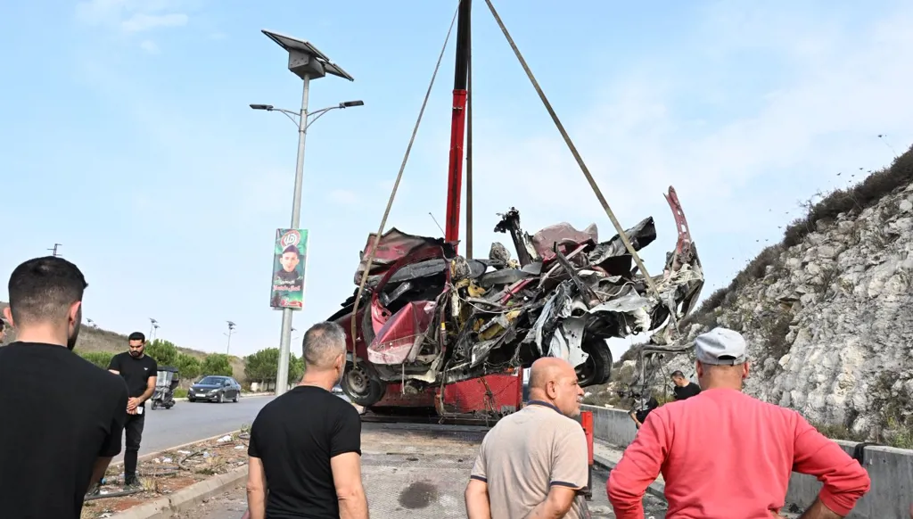 مسيَّرة إسرائيلية تستهدف سيارة في كفردجال (حسام شبارو)