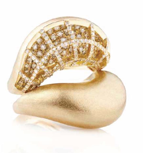 خاتم 'الشفتان' (جائزة مصمِّمات العرب الشابات - دُبَيّ 2021).