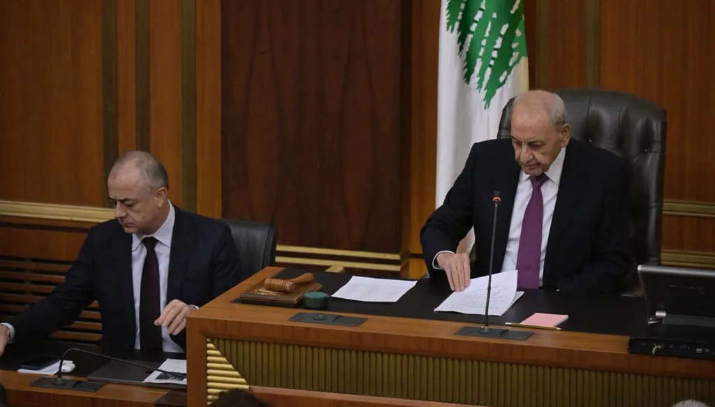 بالفيديو- برّي لمعوّض: كلامك مش دقيق وانت ما بتعرف شو في بالجنوب