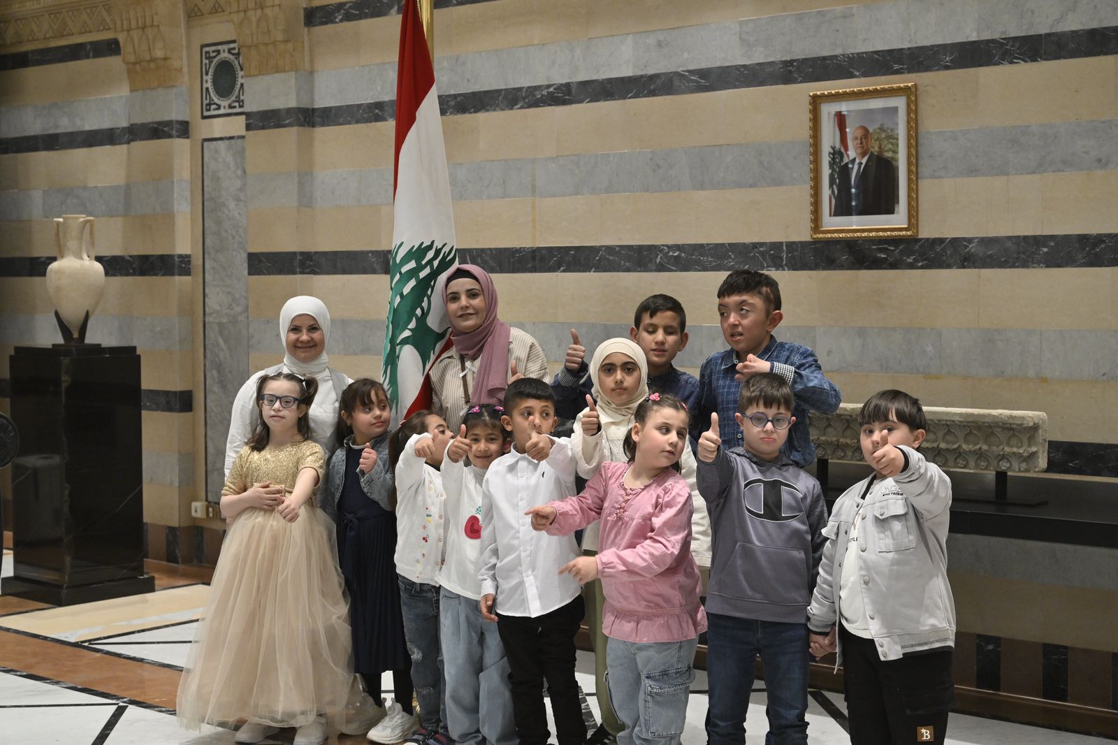 أيتام في السراي