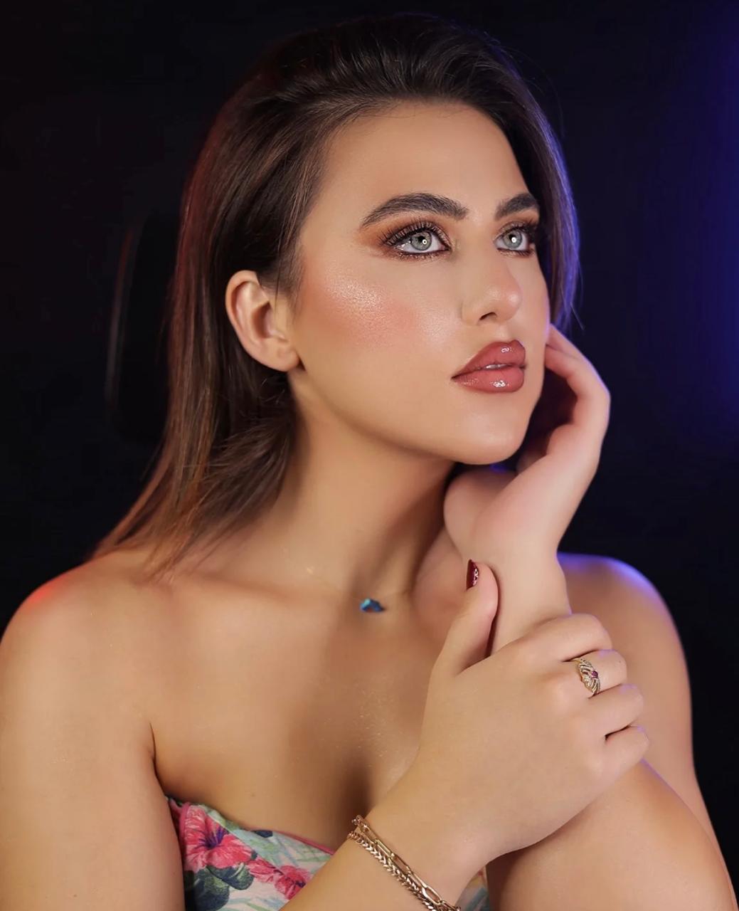 مكياج البنات يتيح التجربة (إنستغرام)