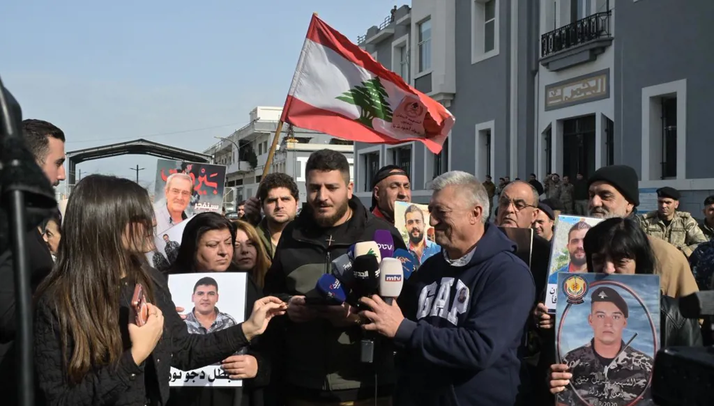 أهالي ضحايا انفجار مرفأ بيروت انفجروا غضباً: المرفأ لن يدفن بتعيين (صور)