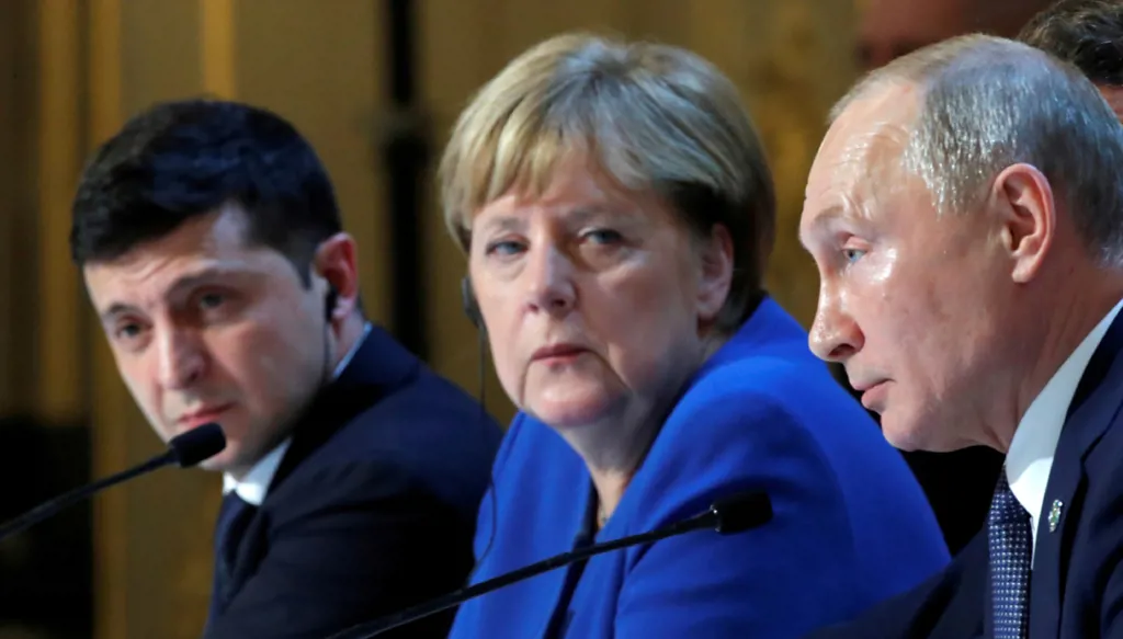 ماذا قالت مستشارة ألمانيا السابقة أنغيلا ميركل عن حرب أوكرانيا؟