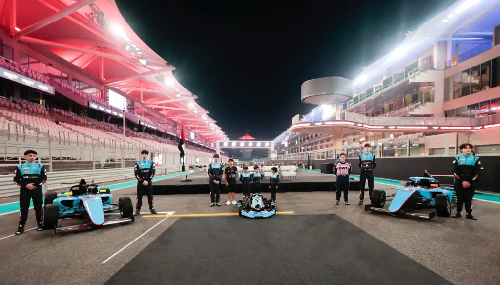 بحضور إماراتي قوي... "ياس هيت" يكشف عن تشكيلة قوية لسائقيه على حلبة مرسى ياس