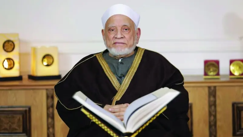 الدكتور أحمد عمر هاشم  (مواقع)