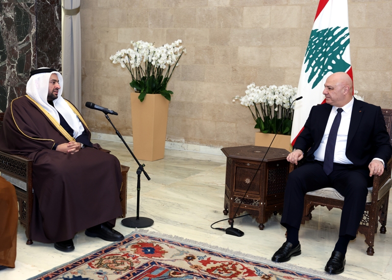 لقاء عون والخليفي.