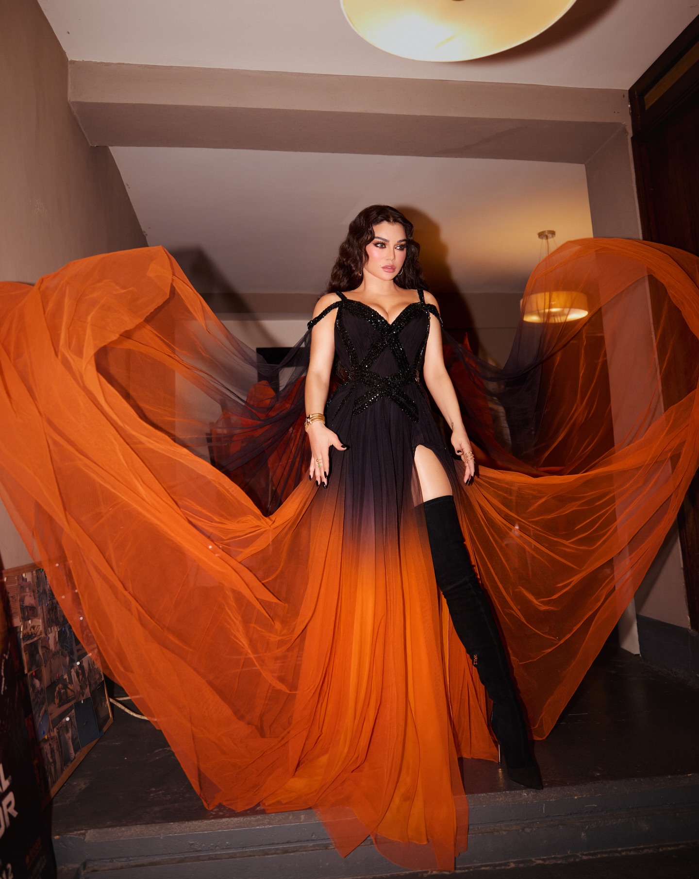 هيفاء وهبي صورة المرأة القويّة بتصميم طوني ورد (إنستغرام)