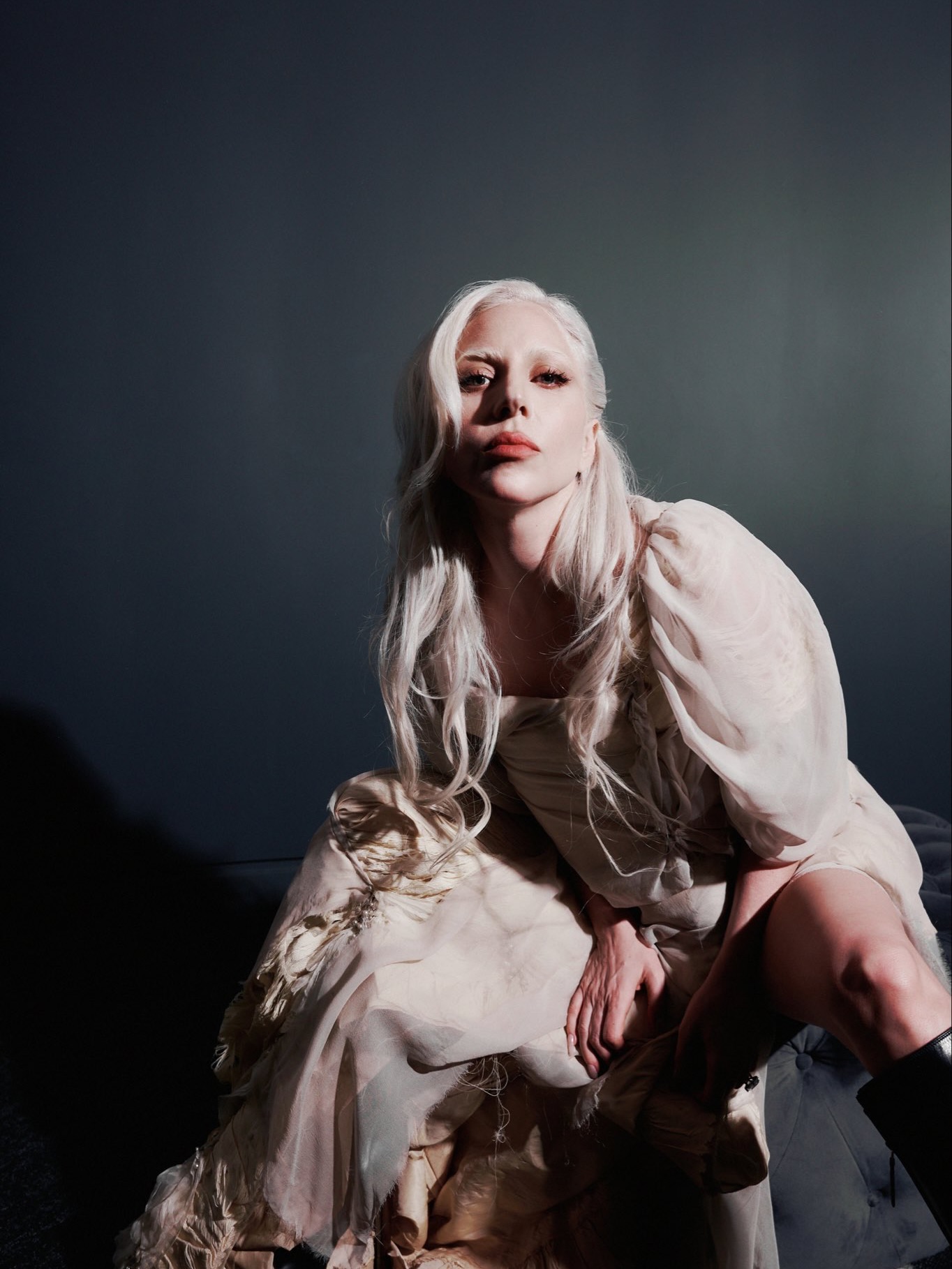 ليدي غاغا تختار الموضة العصريّة المبتكرة من Vettese (إنستغرام)