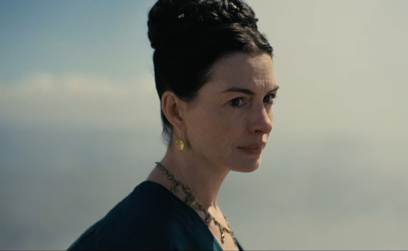 آن هاثاواي بشخصية بينيلوبي. (يونيفرسال)