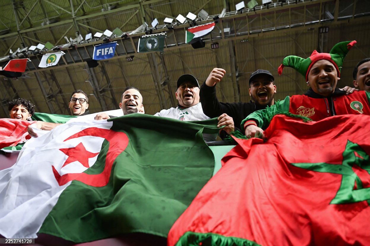 جماهير المغرب والجزائر معاً. (إكس)