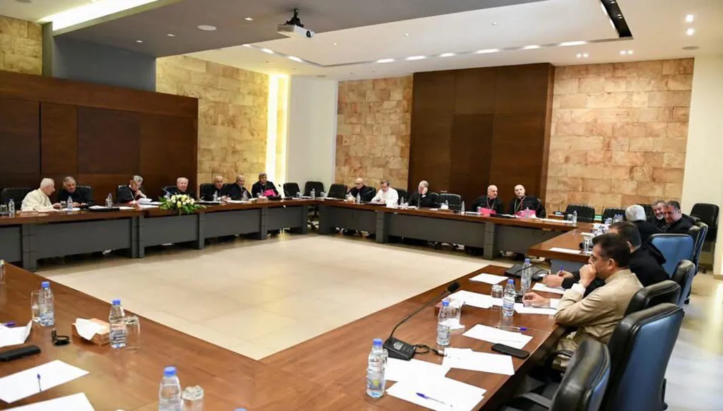 المطارنة الموارنة: للاستفادة من الظروف عربياً ودولياً لاستعادة السيادة