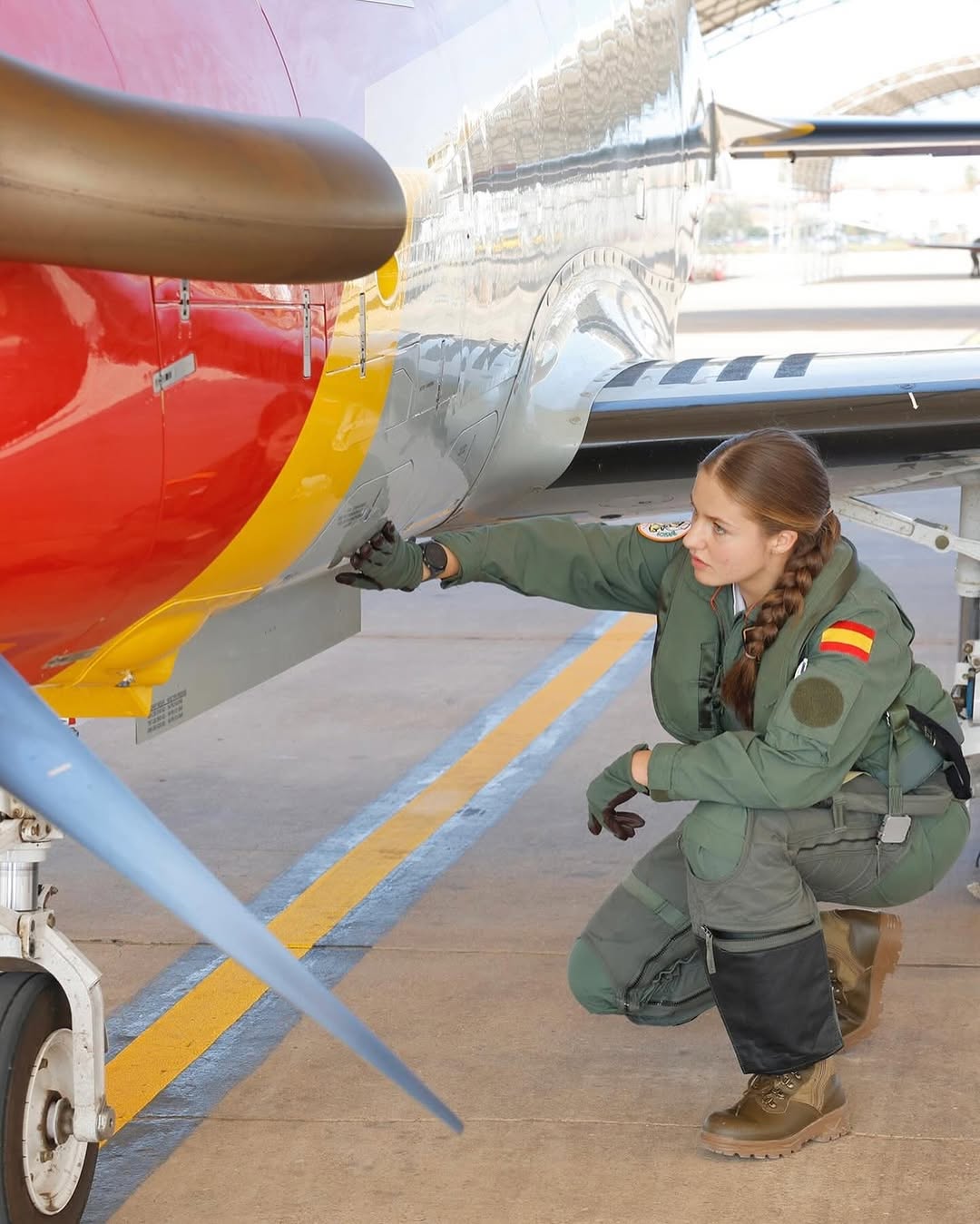 الاميرة ليونور ملكة اسبانيا المستقبلية من جيل زد (انترنت)